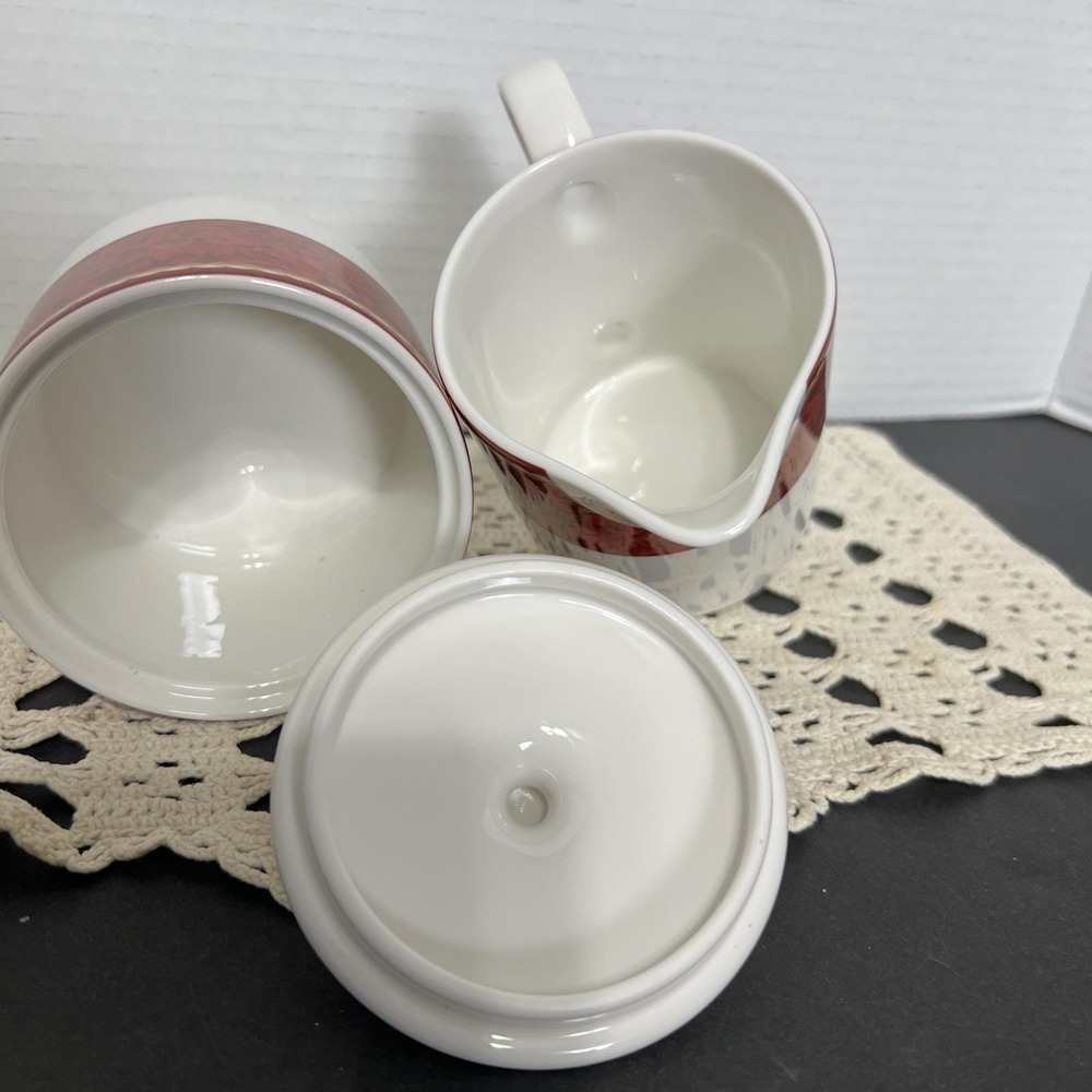 Hallmark HOLIDAY ABUNDANCE 10oz Cream & Sugar Set 3Pc Christmas Sakura Red - Picture 5 of 5
